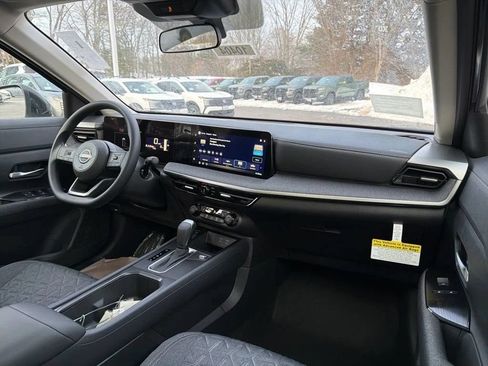 Used 2026 Nissan Kicks SV w/ Cold Weather Package AWD/4WD image 11