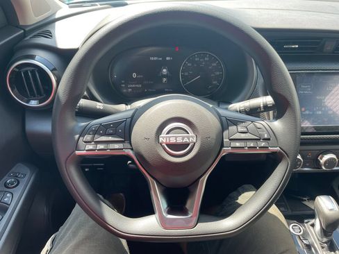 Used 2024 Nissan Kicks SV w/ Exterior Package FWD image 12