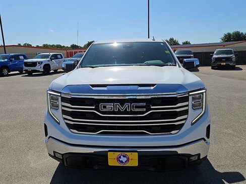 Used 2025 GMC Sierra 1500 SLT AWD/4WD image 8