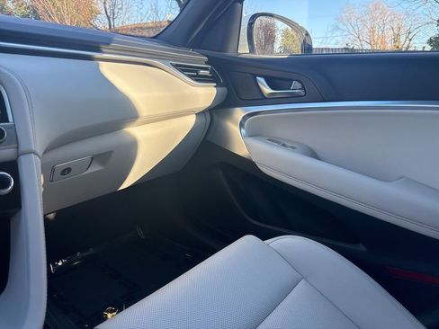 New 2025 Genesis G70 2.5T image 24