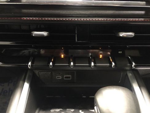 Used 2024 Chevrolet Colorado Z71 w/ Z71 Convenience Package 2 image 28