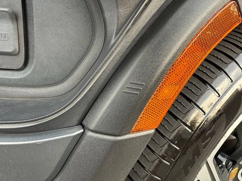 Used 2025 Rivian R1S Premium AWD/4WD image 56