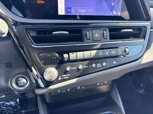 Certified 2025 Lexus ES 350 w/ Premium Package FWD image 19