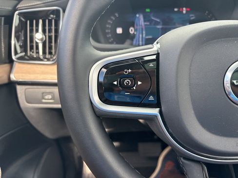 Certified 2026 Volvo XC90 B6 Plus w/ Protection Package Premier AWD/4WD image 24