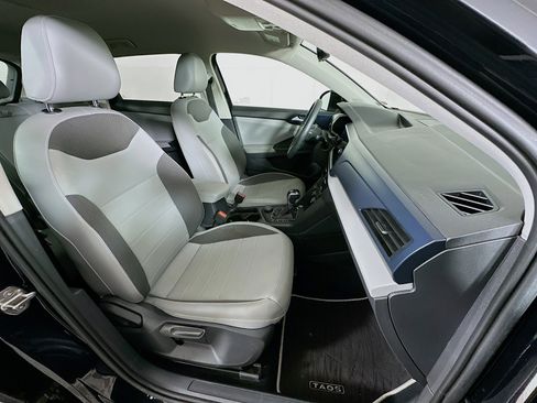 Used 2022 Volkswagen Taos SE w/ Driver Assistance Package image 29