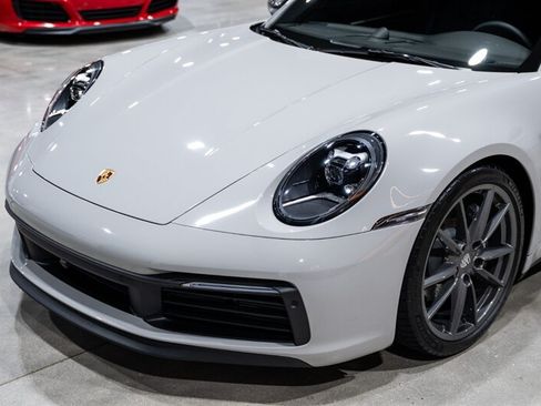 Used 2024 Porsche 911 Carrera T RWD image 11