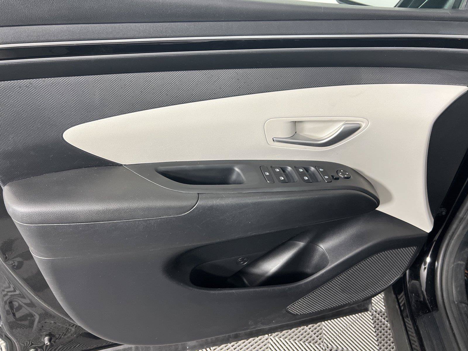 Used 2022 Hyundai Tucson SEL FWD image 9