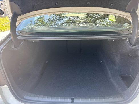 Used 2019 BMW 530i RWD image 32