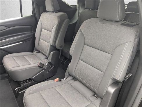 Used 2024 Chevrolet Traverse LT image 19