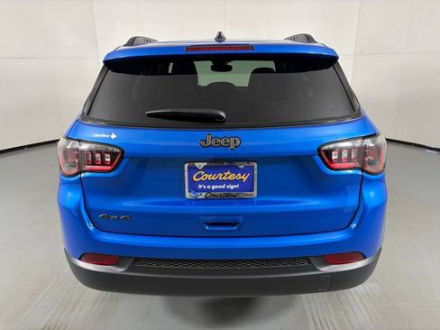 New 2026 Jeep Compass Latitude w/ Sun and Sound Group AWD/4WD image 7