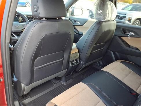 New 2026 Chevrolet Equinox ACTIV w/ LPO, Floor Liner Package image 8