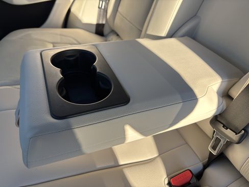 Certified 2025 Jaguar F-PACE R-Dynamic S image 19