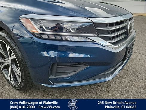 Certified 2022 Volkswagen Passat 2.0T SE FWD image 21