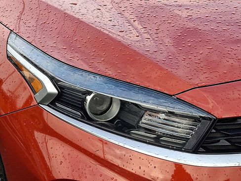 Used 2023 Kia Forte LXS w/ LXS Technology Package image 10