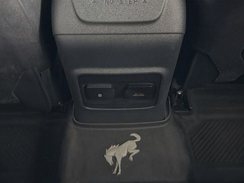 Used 2022 Ford Bronco Badlands w/ Sasquatch Package image 27