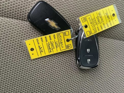 Used 2022 Chevrolet Traverse LS w/ Midnight/Sport Edition image 19