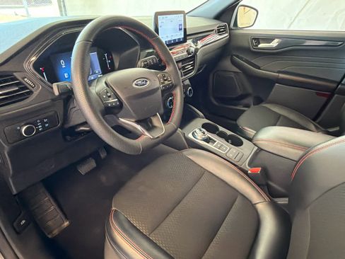 Used 2025 Ford Escape ST-Line AWD/4WD image 15