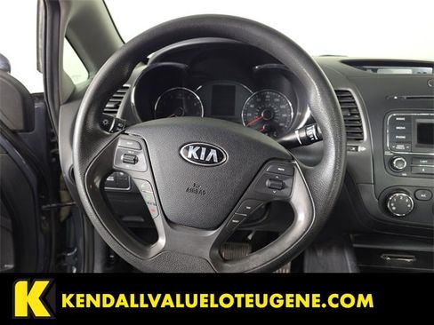 Used 2016 Kia Forte LX image 10