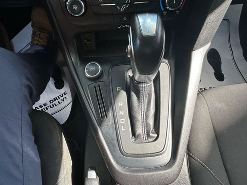 Used 2016 Ford Focus SE FWD image 26