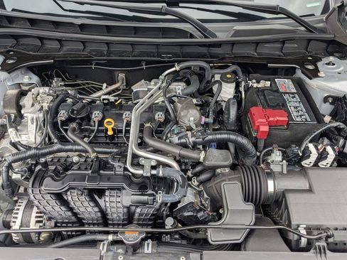 Used 2024 Nissan Altima 2.5 SV image 33