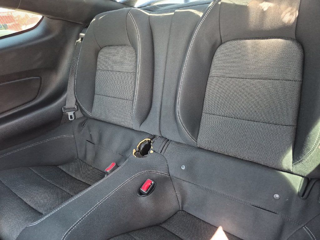 Used 2017 Ford Mustang Coupe RWD image 12