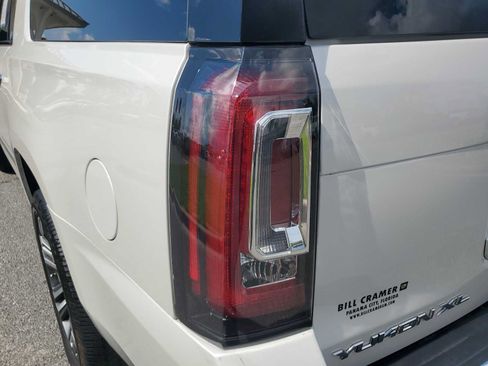 Used 2017 GMC Yukon XL Denali w/ Open Road Package AWD/4WD image 15