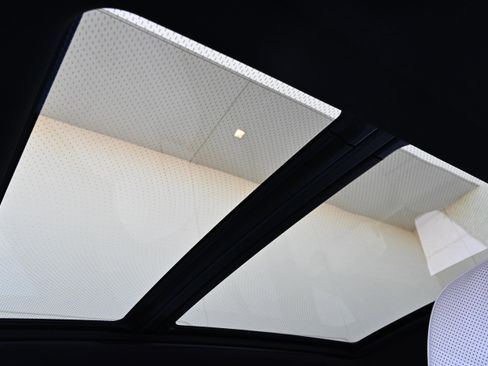 New 2026 BMW X5 xDrive50e w/ Executive Package image 23