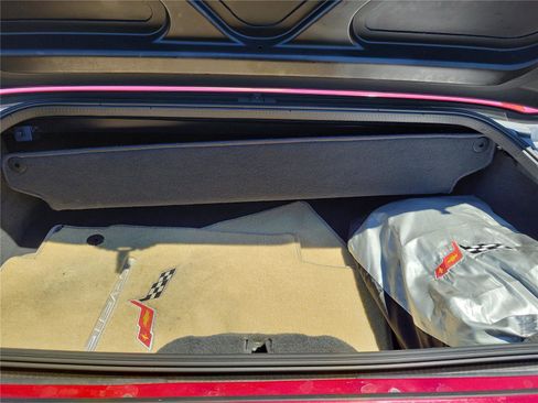 Used 2006 Chevrolet Corvette Convertible w/ Preferred Equipment Group RWD image 9