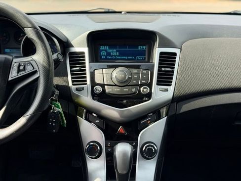 Used 2016 Chevrolet Cruze LT FWD image 18
