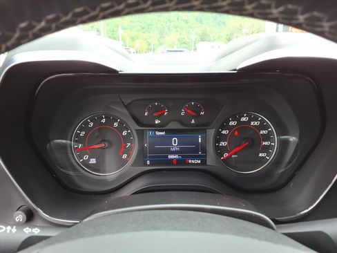 Used 2021 Chevrolet Camaro LT RWD image 15