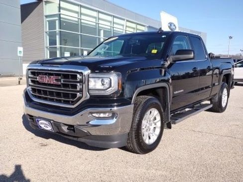 Used 2017 GMC Sierra 1500 SLE w/ SLE Value Package image 1