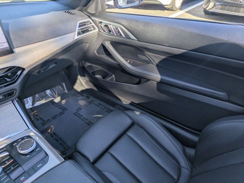Used 2025 BMW 430i Convertible w/ Premium Package image 19