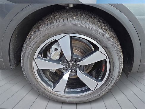 Certified 2023 Audi Q5 2.0T Premium Plus w/ Premium Plus Package image 8