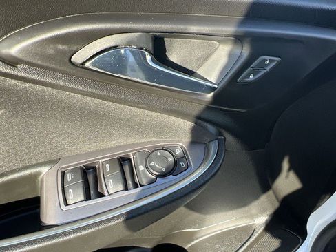 Used 2019 Chevrolet Malibu LT w/ Driver Confidence Package II image 22