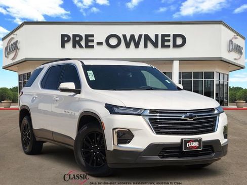 Used 2023 Chevrolet Traverse LT AWD/4WD image 1