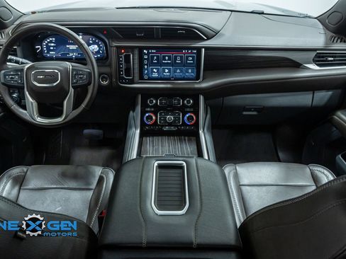 Used 2022 GMC Yukon Denali image 30