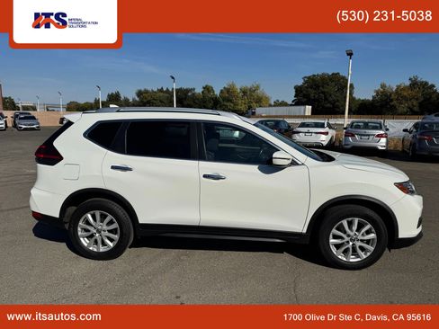 Used 2020 Nissan Rogue SV image 6