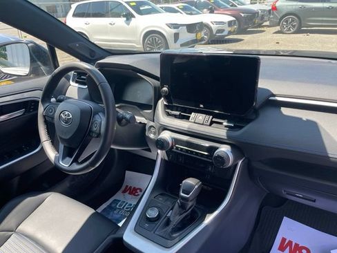 Used 2025 Toyota RAV4 XSE w/ Advanced Technology Package AWD/4WD image 24