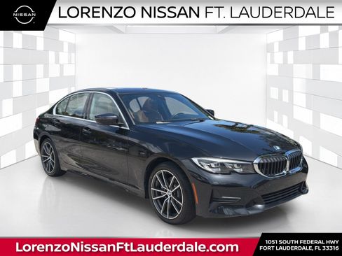 Used 2019 BMW 330i Sedan w/ Driving Assistance Package RWD image 1