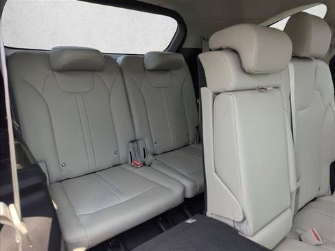 Used 2025 Kia Sorento S FWD image 26