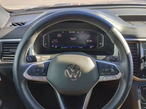 Used 2021 Volkswagen Atlas Cross Sport SEL image 18