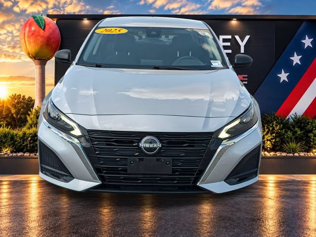 Used 2025 Nissan Altima 2.5 SV FWD image 8