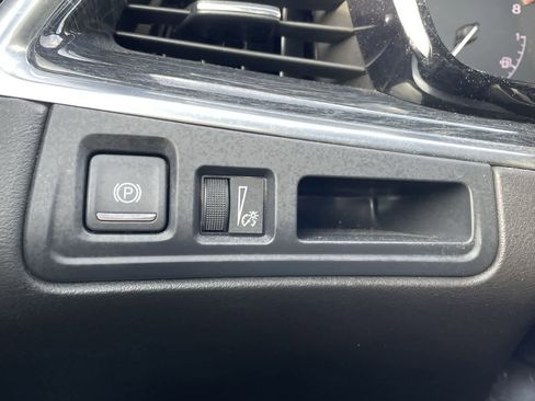 Certified 2023 Cadillac XT5 Premium Luxury w/ LPO, Floor Liner Package image 30