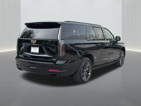 Used 2025 Cadillac Escalade ESV Sport Platinum AWD/4WD image 6