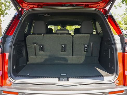 New 2025 GMC Acadia Elevation image 12