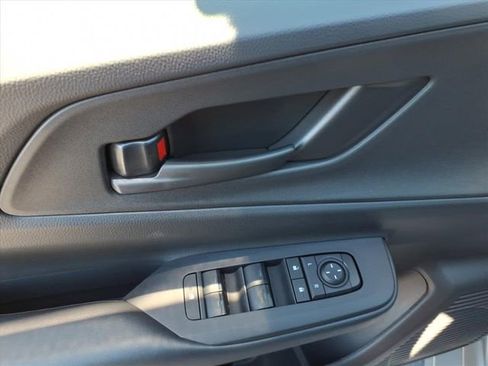 New 2026 Toyota Prius Plug-In Hybrid image 10