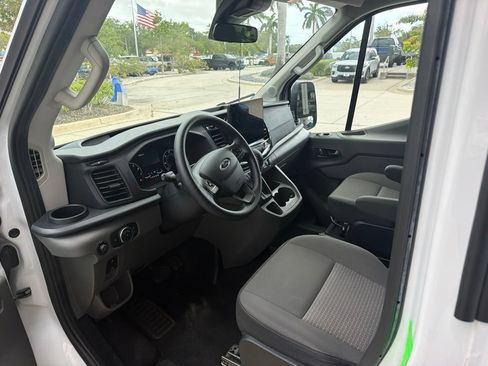 Used 2024 Ford Transit 350 XLT RWD image 6