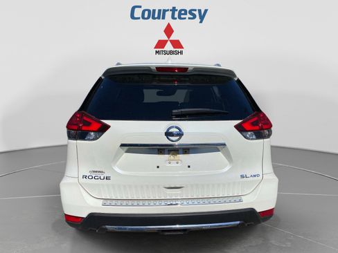 Used 2017 Nissan Rogue SL w/ SL Premium Package AWD/4WD image 4