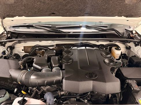 Used 2022 Toyota 4Runner SR5 Premium w/ Moonroof Package image 11