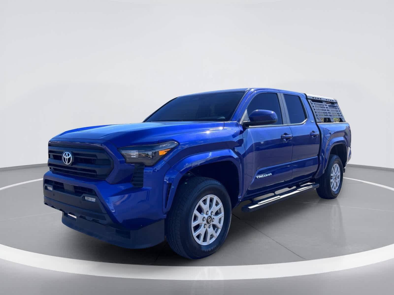 Used 2025 Toyota Tacoma SR5 AWD/4WD image 2